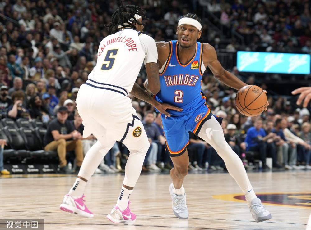 不仅归功于 不仅归功于